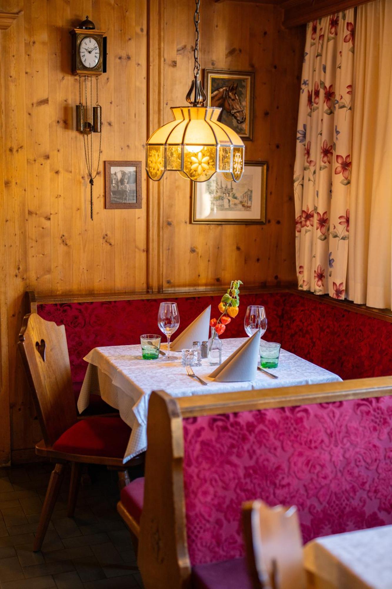 Hotel Mesnerwirt Вестендорф Екстериор снимка