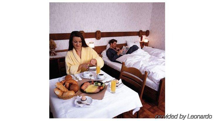 Hotel Mesnerwirt Вестендорф Стая снимка